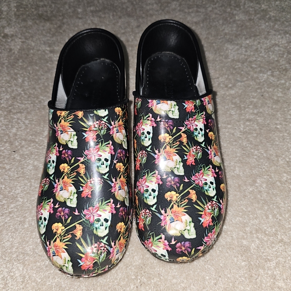 Björk Professional Floral Skull Leather Clogs Size 39/40